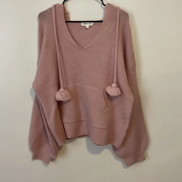 Everyone needs a soft pink hoodie like this - Picture 2 of 5